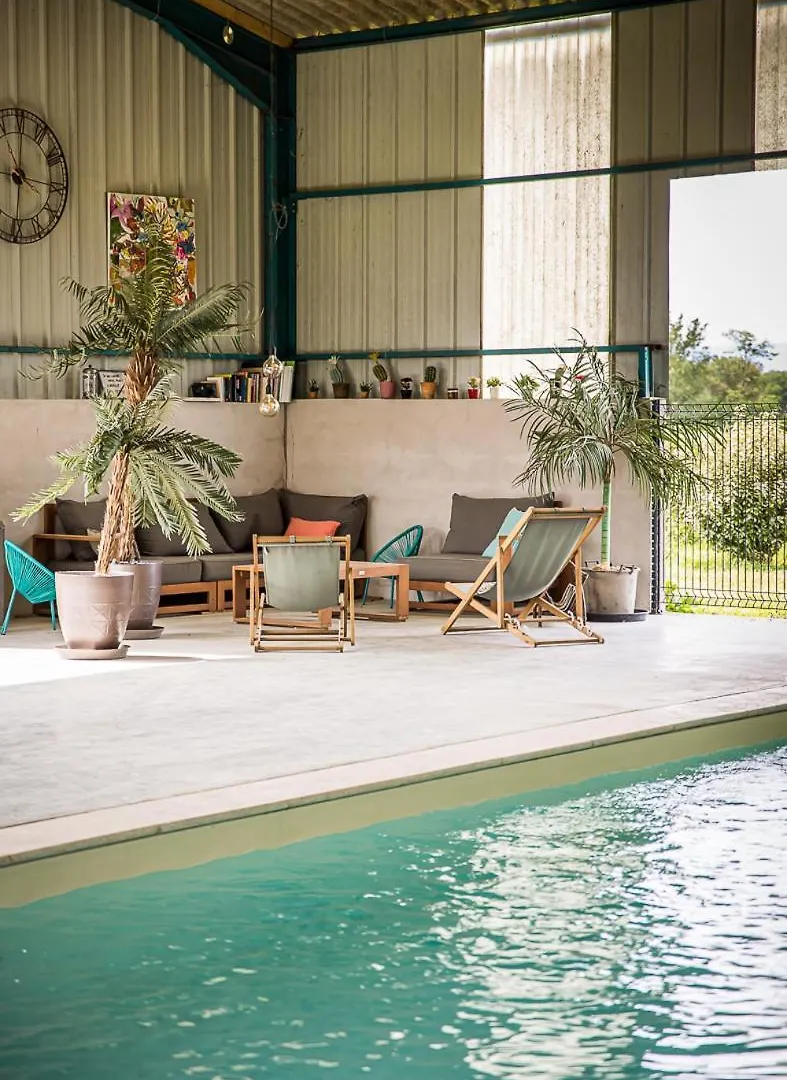 La Roulotte Magic ! Des Grillots Bed & Breakfast Beaulon